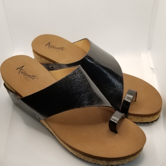 Black Open Toe Sandal - Picture 5 of 7